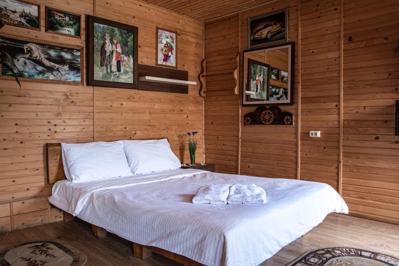 Bilya Richky Hotel Kamianets-Podilskyi Exterior foto
