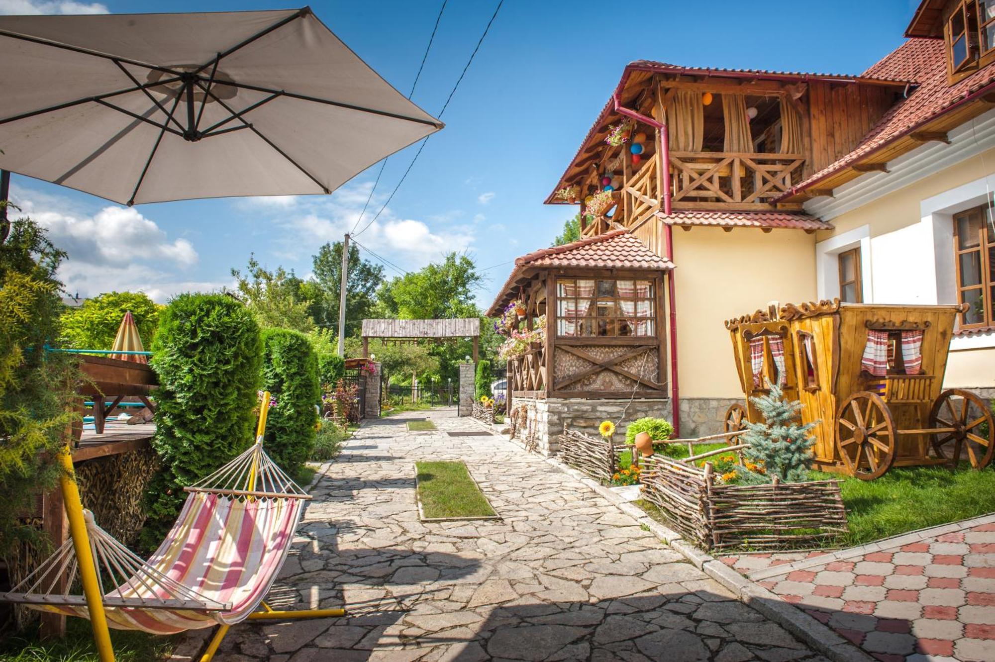 Bilya Richky Hotel Kamianets-Podilskyi Exterior foto